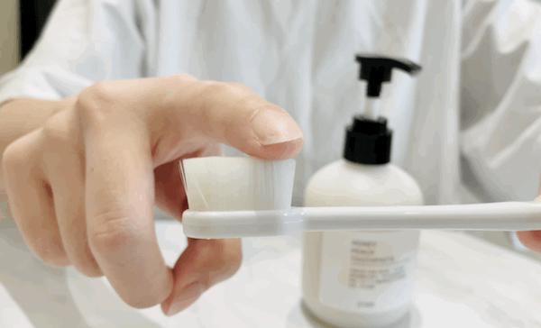 一张嘴就臭是咋回事,刷牙不管用的口臭怎么治