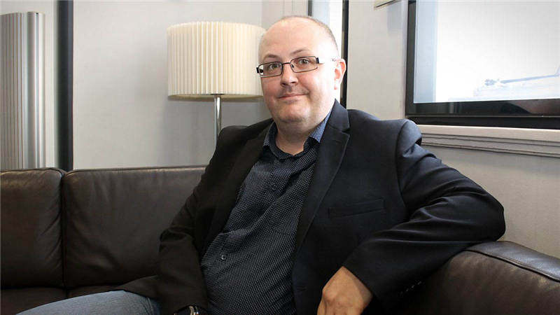 聪明的人和愚蠢的人的大脑,倔强的眼神愚蠢的大脑