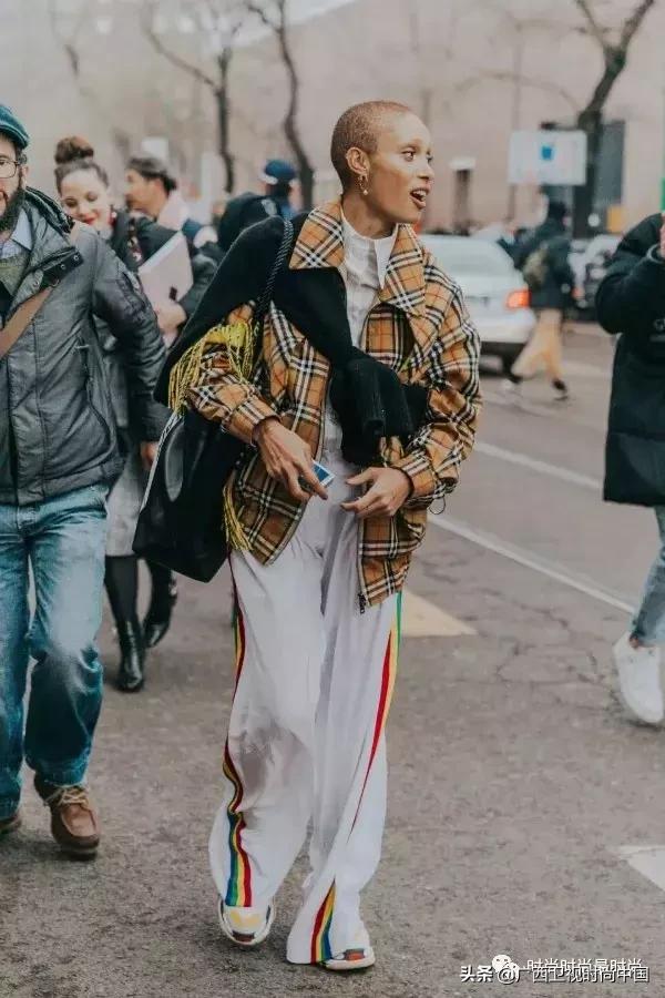 老爹鞋视觉上比较大怎么搭配,老爹鞋哪款好看舒适又百搭