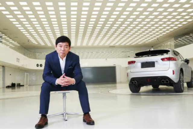 魏建军一年收入,魏建军转型