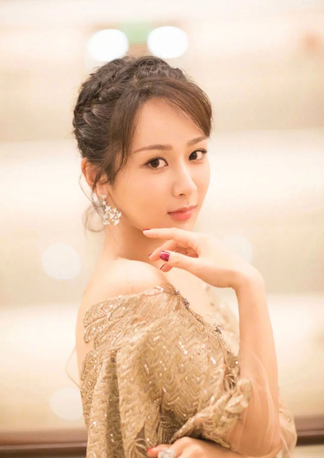 杨紫的感情路,圈内人爆料杨紫的感情