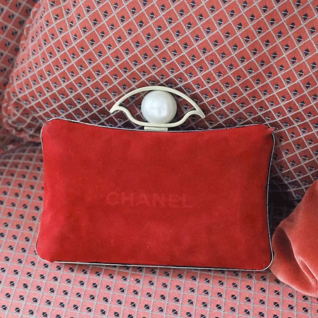 废旧纸袋如何做收纳包包,大牌纸袋斜挎包包改造教程