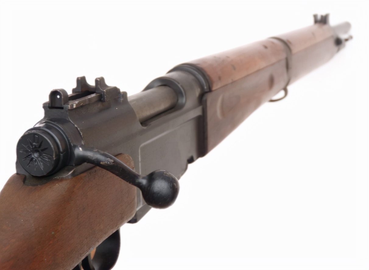 被低估的法国好枪！无保险设计饱受争议，拉机柄形似狗腿