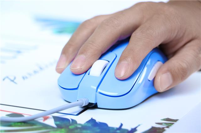 卓威s2鼠标用的什么微动,卓威带你体验什么叫专业电竞鼠标