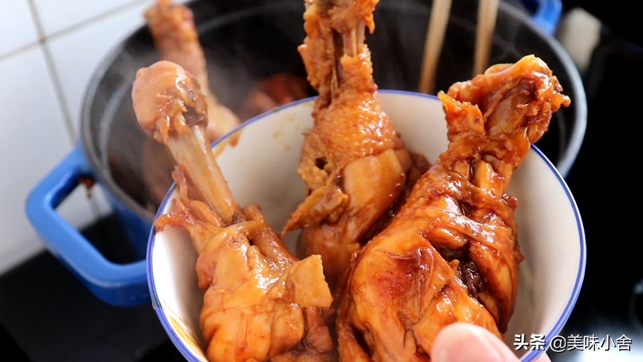 吃软烂脱骨大鸡腿,鸡腿怎么做软烂脱骨