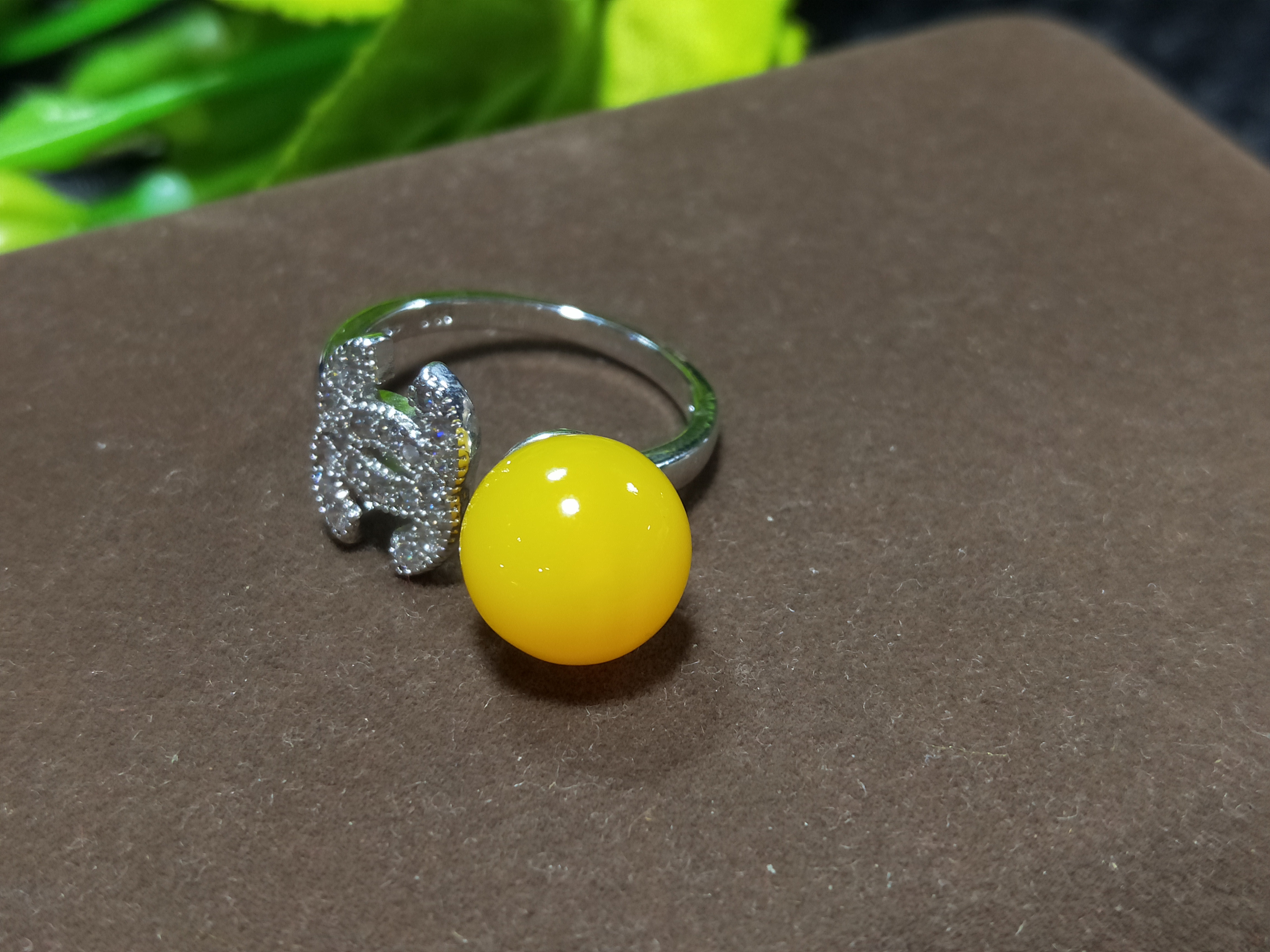 黄玉髓是什么玉,黄玉髓和黄玉有什么区别