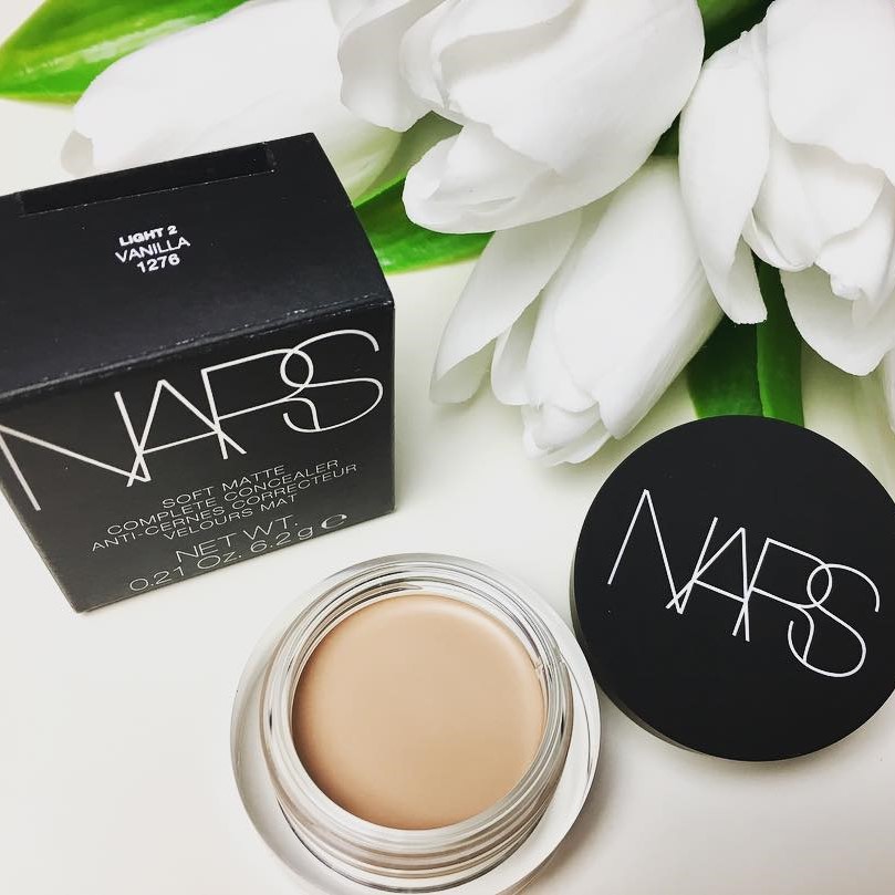 歌剧魅影的遮瑕和毛戈平的高光膏,毛戈平和歌剧魅影的遮瑕对比