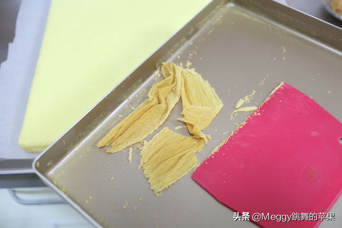 肉松蛋糕卷控出油,肉松蛋糕卷香甜咸香松软馋哭了