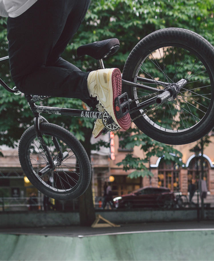 第一双airjordan正代鞋款在上海,本年度最好的篮球鞋