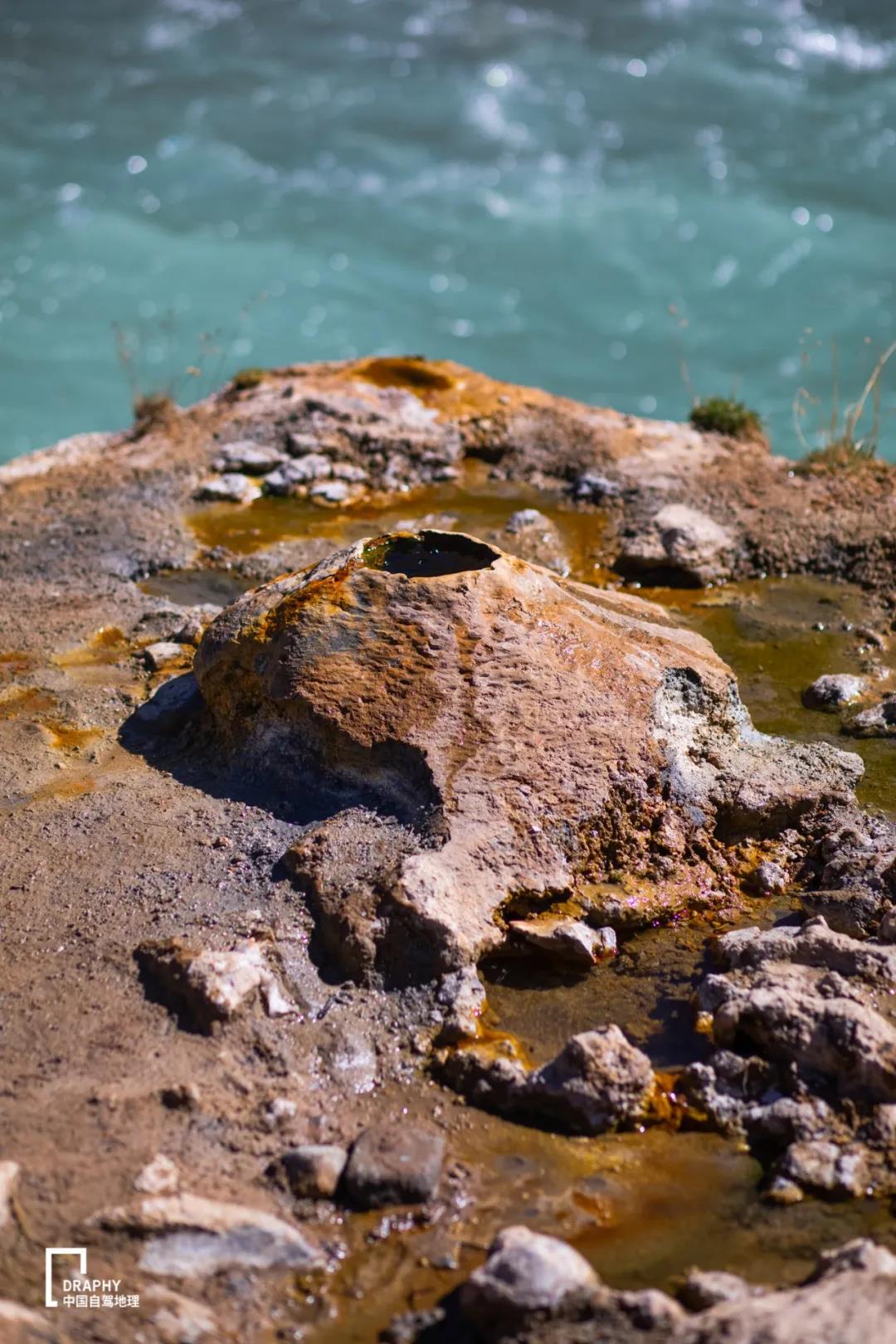 青海发现大规模罕见地貌奇观,青海现七彩流沙奇观