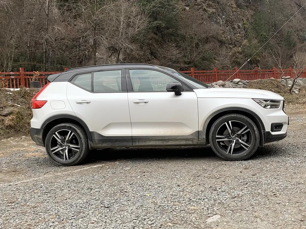 最新沃尔沃xc40试驾视频,深度试驾沃尔沃xc40最低配