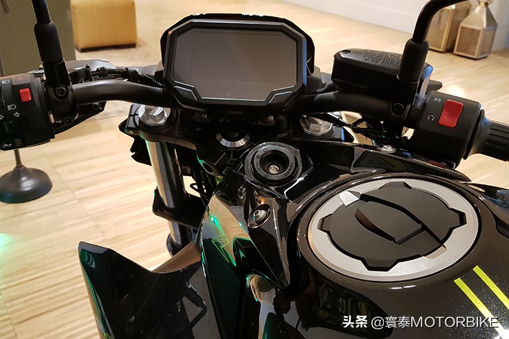 新2020款川崎z650什么时候上市,川崎ninja650和z650比较油箱大小