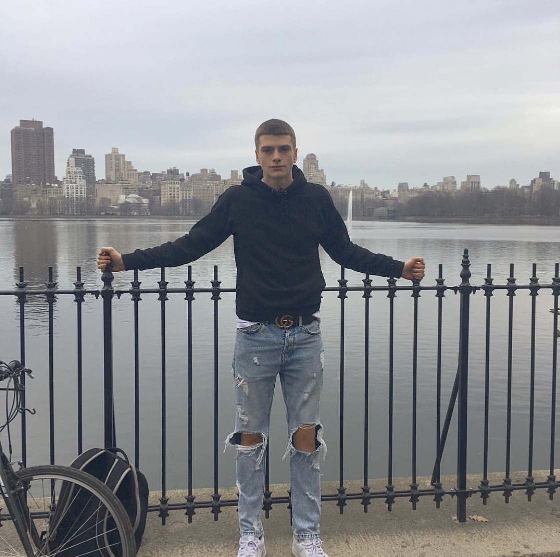 嫁给Fendi的99年英国男孩——BenSherrell