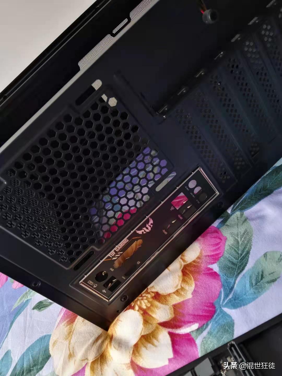 电脑内存条装机过程,第一次装机全过程