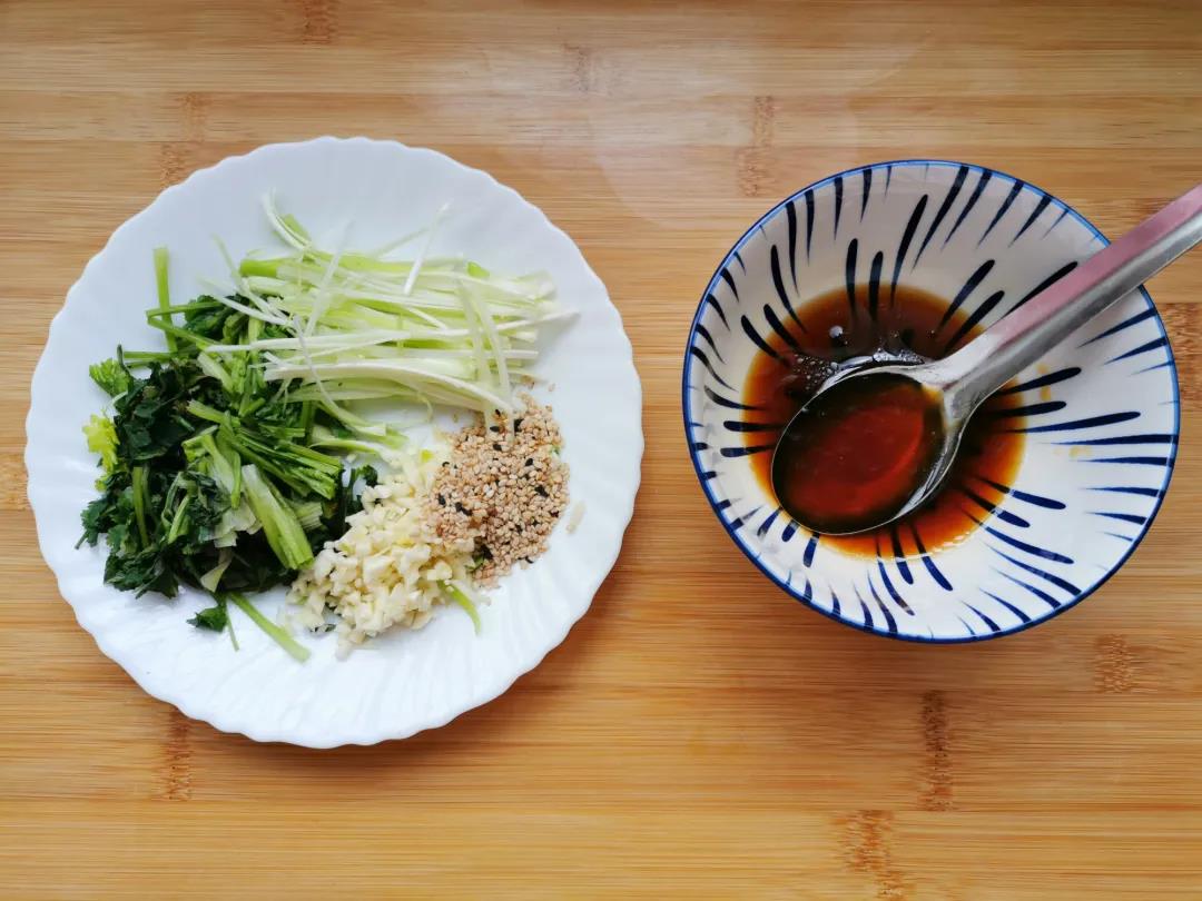 鸡胗怎么拌凉菜做好吃又软烂,大爷做辣炒鸡胗香辣爽脆超级下饭