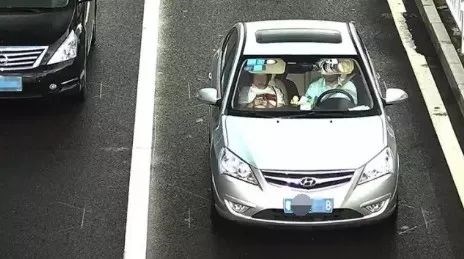 绿灯起步快了扣分吗,绿灯右转不停扣3分罚200元为什么