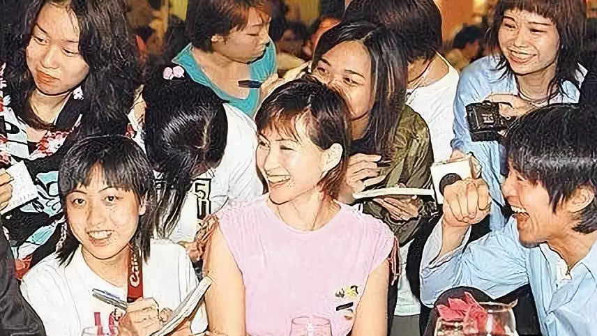 李嘉欣关之琳蔡少芬,李嘉欣关之琳蔡少芬洪欣