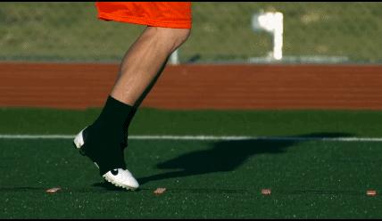 c罗的爆发力和协调性太强了,c罗状态下滑的为什么这么厉害