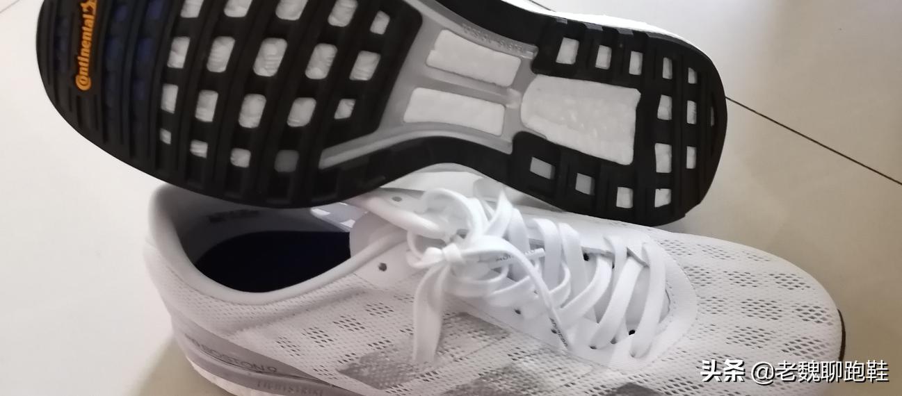 公认脚感最好的10双国产慢跑鞋,公认脚感最好的10双鞋休闲通勤