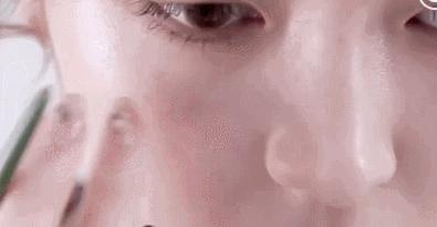 欧阳娜娜、宋祖儿都化过，承包热搜的雀斑妆到底有什么魔力