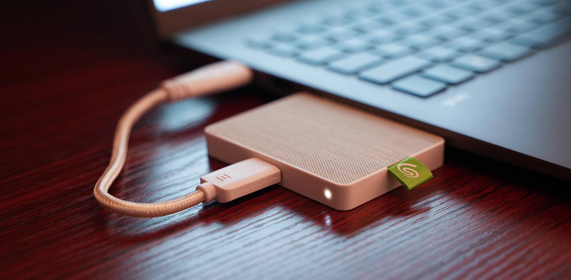 希捷移动硬盘限量版评测,希捷移动固态硬盘测评