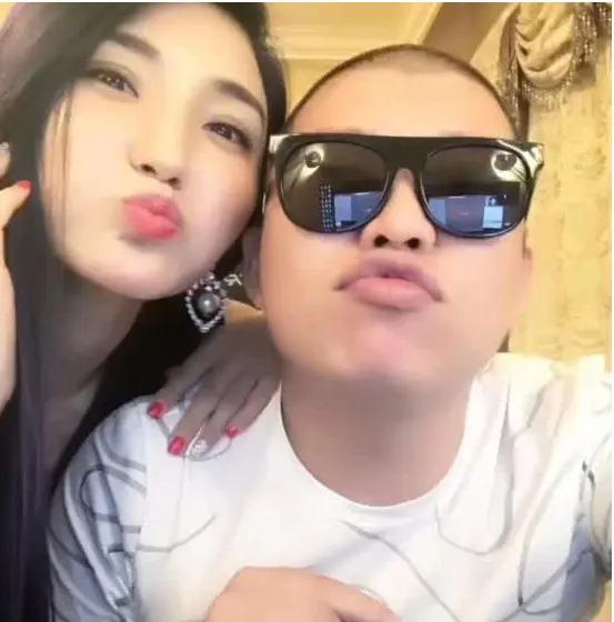 知名八卦主播为二驴强行洗白：二驴太实在了