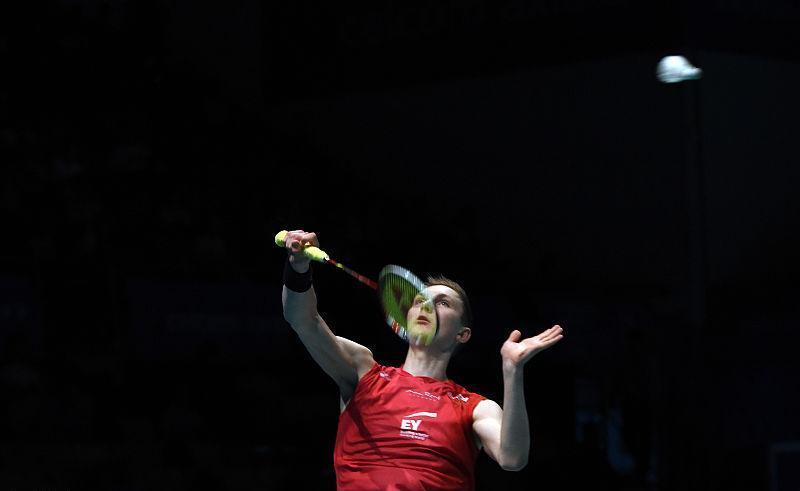 如何纠正高远球发力动作大,后场两个点高远球练习方法