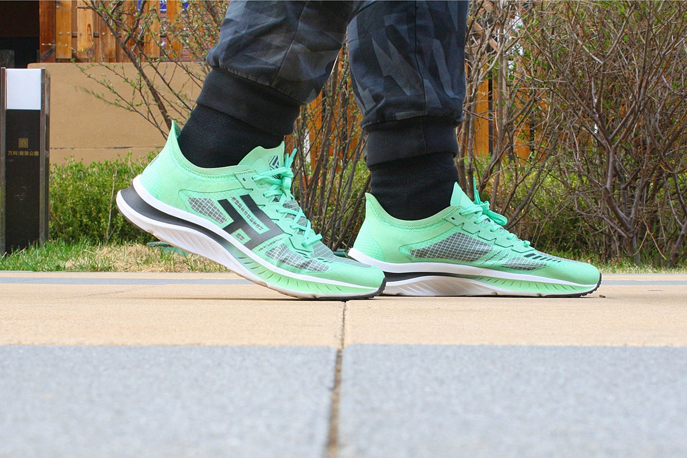 小米有品碳纤维众筹,小米有品跑鞋黑科技