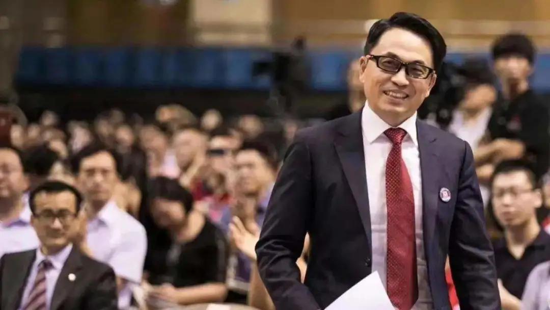 一代鞋王落幕四年关店3800家,中国鞋王不为人知的创业史