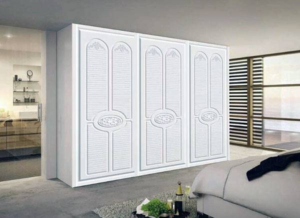 铁皮衣柜和铝合金衣柜哪个质量好,铝合金衣柜比木质衣柜哪个便宜