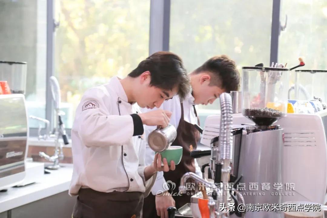 学奶茶技术要去哪里,学习奶茶技术可以开店吗