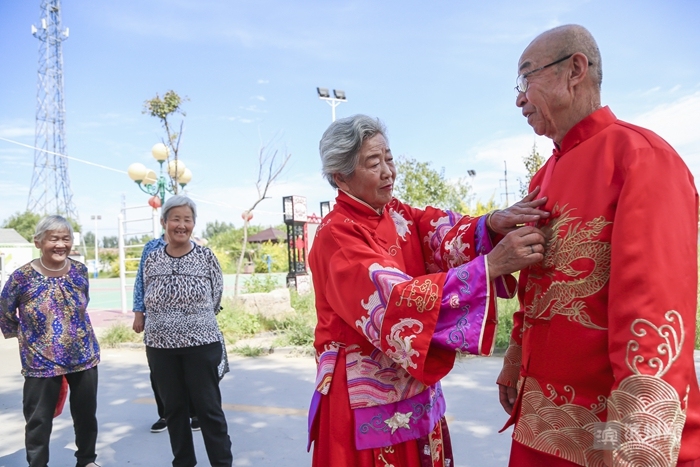 2018时光已走滨州日报90后小美摄影记者定格了您的最美