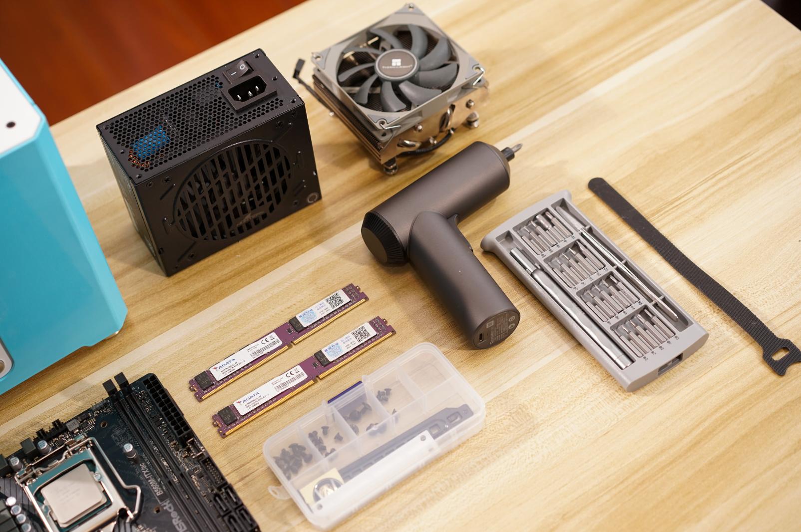 itx装机配置单一小机箱也有大心脏,itx支持3.5寸硬盘