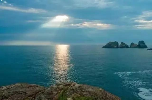 上海附近适合三五天游玩的海岛,离上海最近的绝美海岛