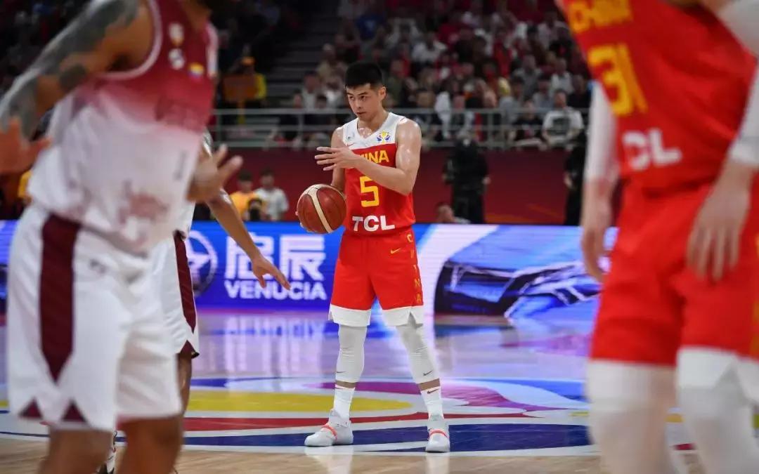 三分球手感冰凉,关键时刻掉链子,中国男篮“生死战”崩盘