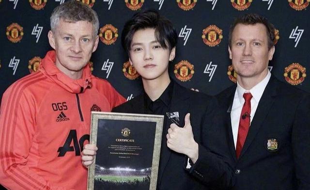 曼联鹿晗,曼联3-2热刺鹿晗