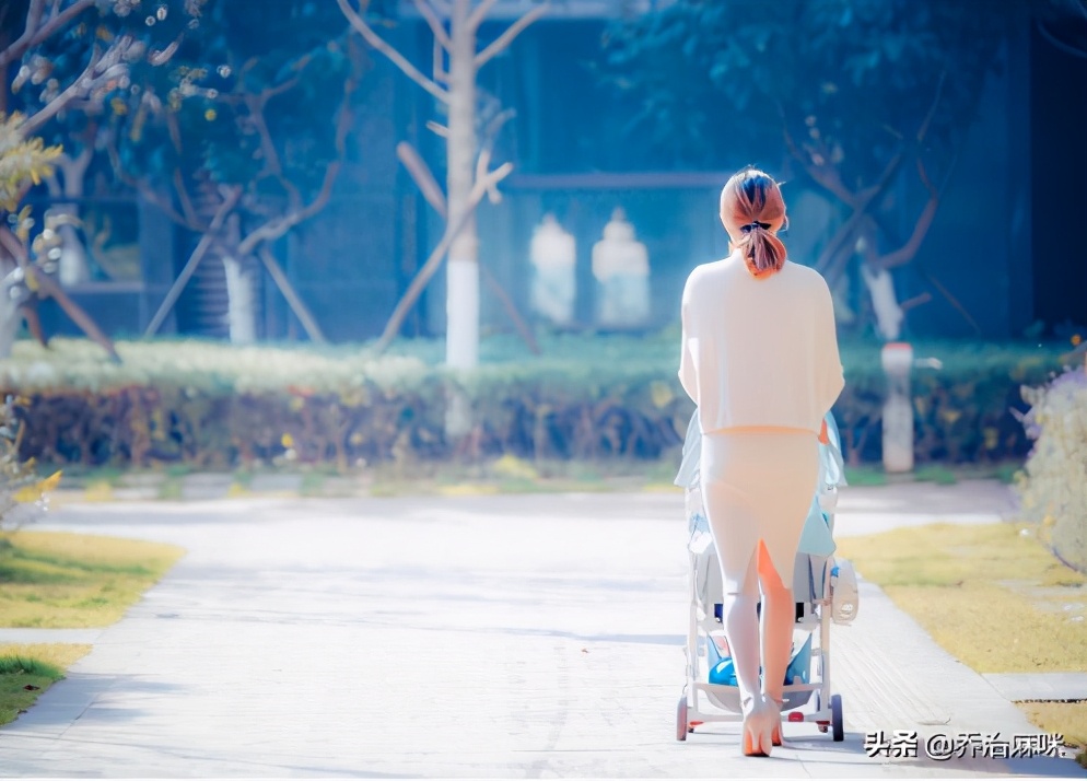 婴儿用品也有鄙视链?这种推车在妈妈圈垫底,你家排哪层?