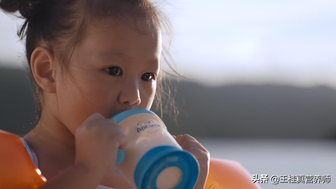 全新爱他美3白金版助力宝宝成长,爱他美3白金致亲测评