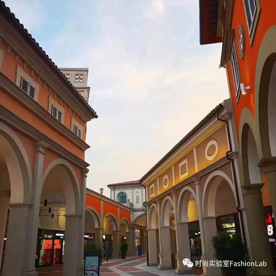 意式奥莱小镇折扣,2折奥莱