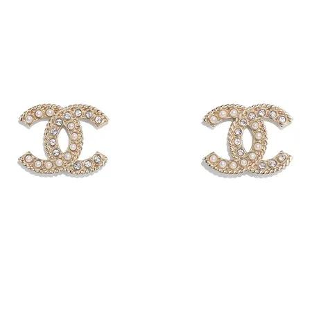 买不起金耳环就戴饰品,chanel经典款耳环