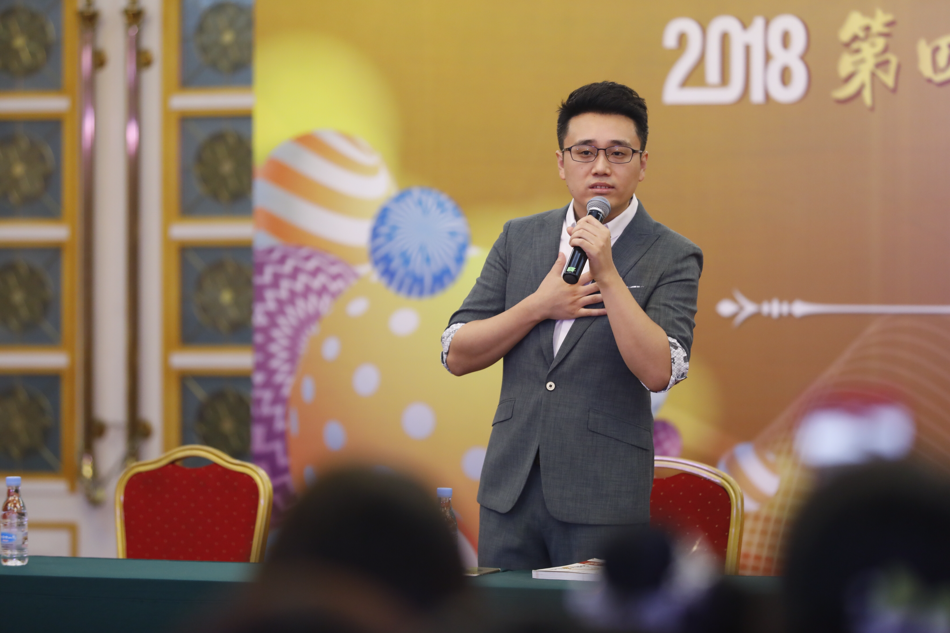 说话时如何正确发声可避免嗓子痛,嗓子发声方法和技巧