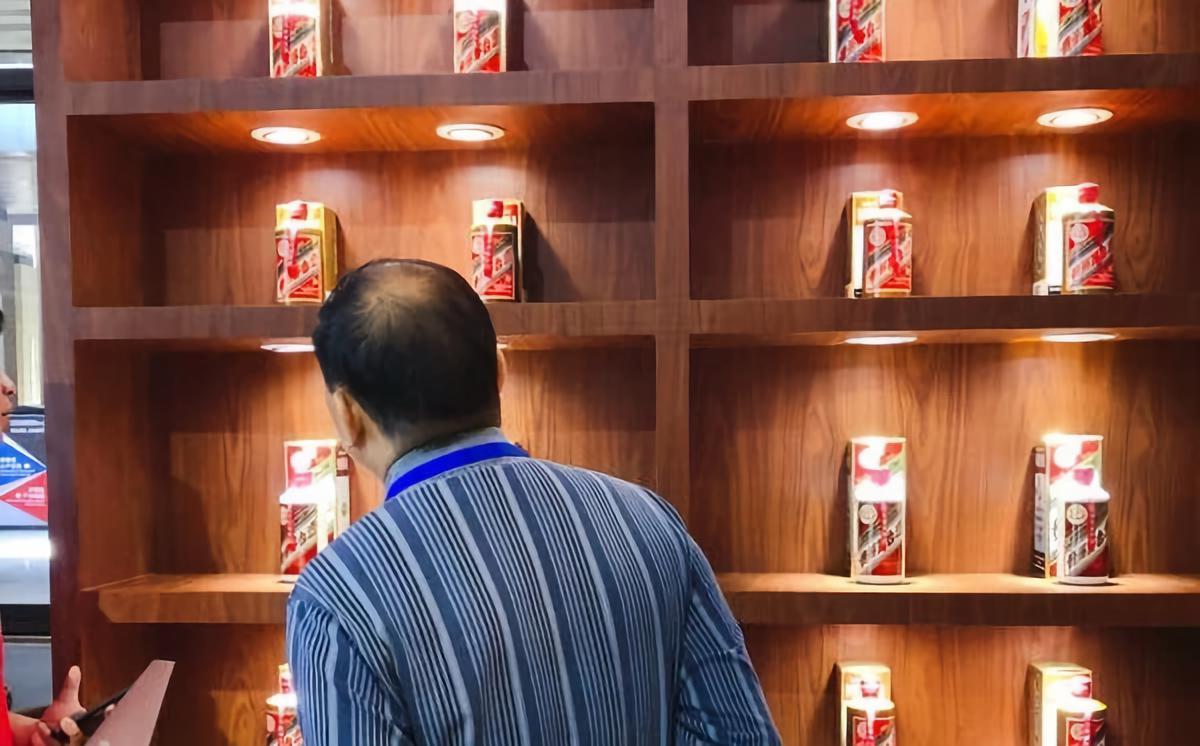 街边暴利生意,街边散酒利润