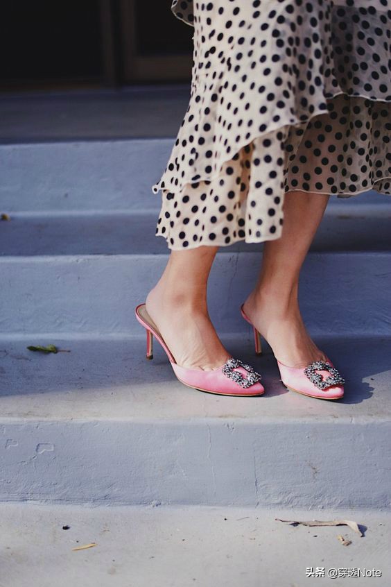显腿直的夏天高跟鞋,夏天的高跟鞋让你演绎柔美与时尚