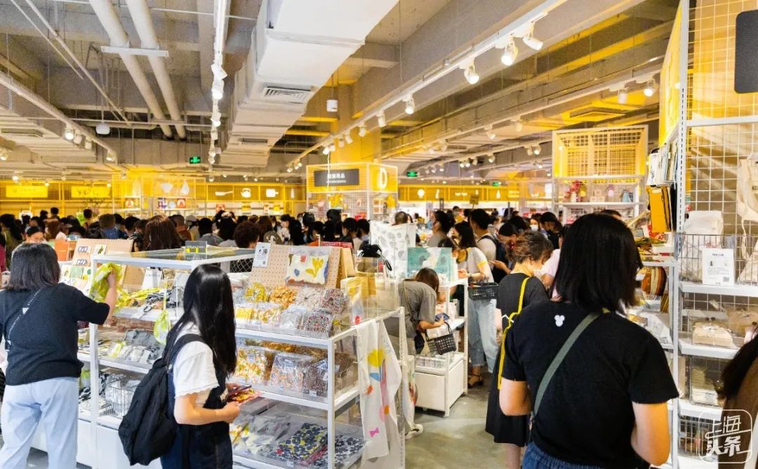 新中国第一家经营性商店,国内第一家日本杂货铺