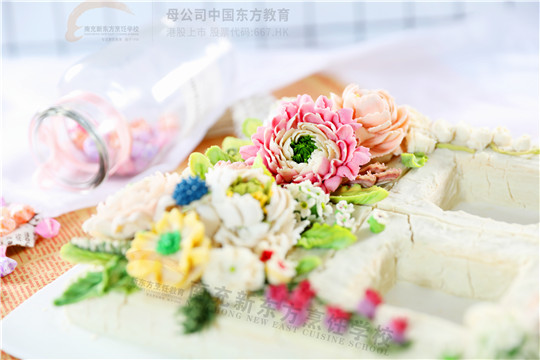 蛋糕裱花技巧视频,裱花蛋糕水果摆放技巧