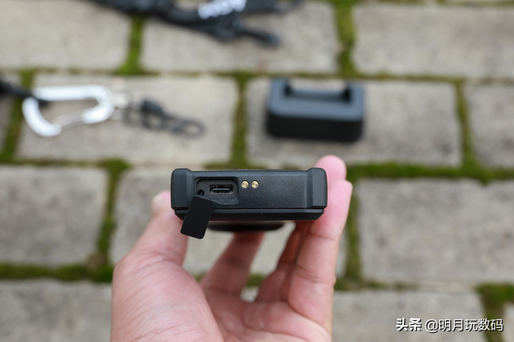 能扫码聊微信的功能机,可以聊微信刷抖音打电话的手机