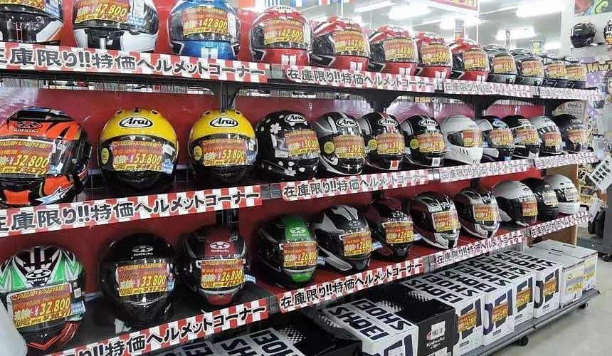 大阪临空城bikeworld,日本旅游机车用品店