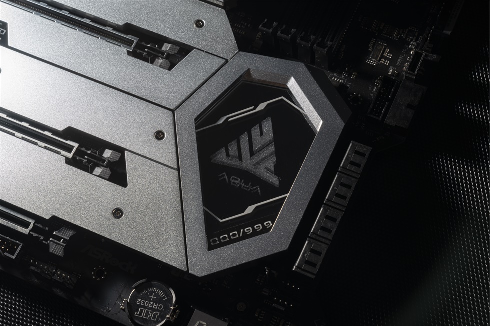 鍗庢搸z490aqua姘村喎瑁呮満,娣卞害瑙f瀽鍗庢搸z490