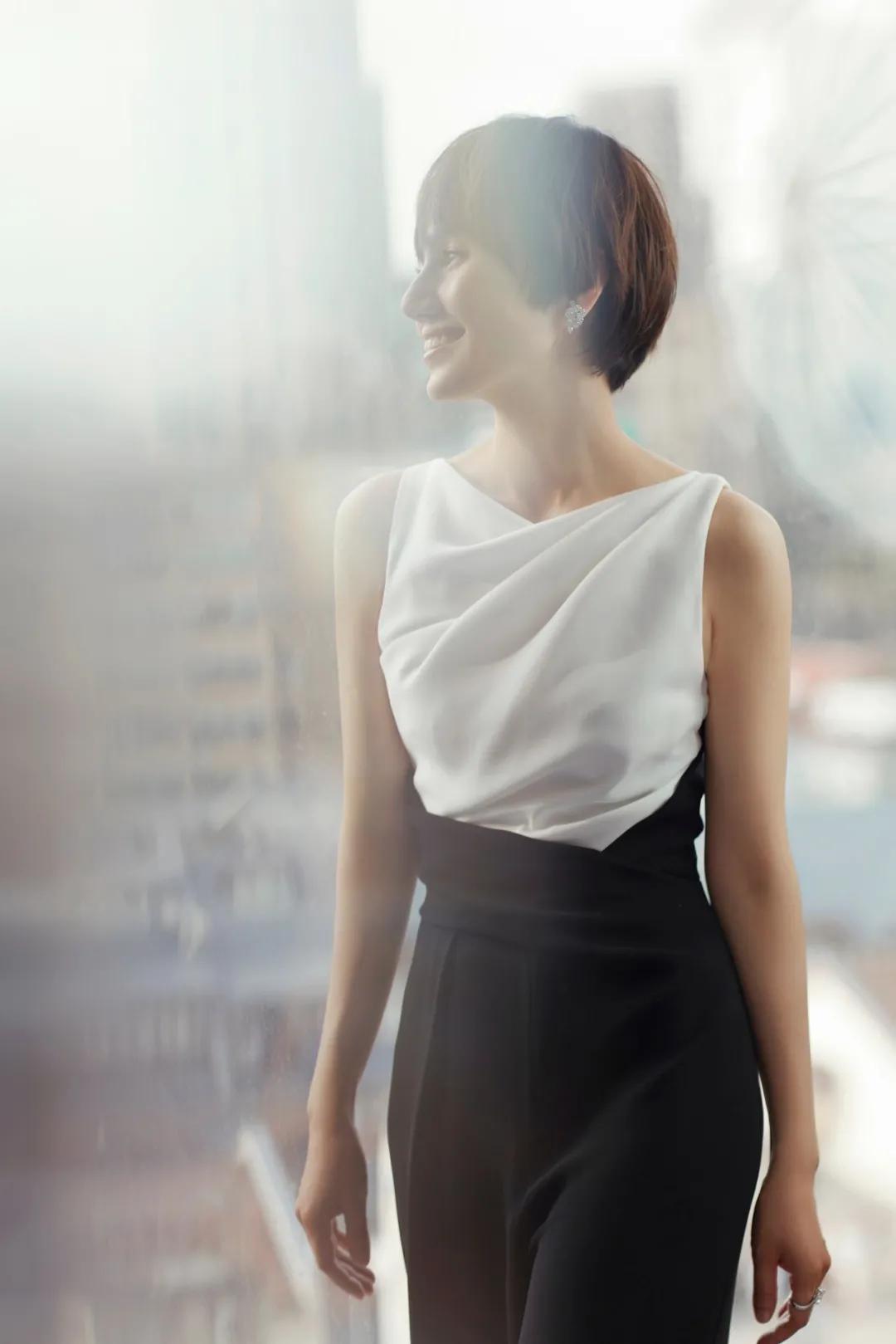 最新明星红毯珠宝,女明星红毯封神造型礼服