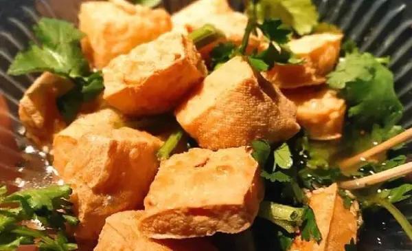 新手摆地摊做什么小吃比较好,摆地摊小吃什么最火最好吃赚钱